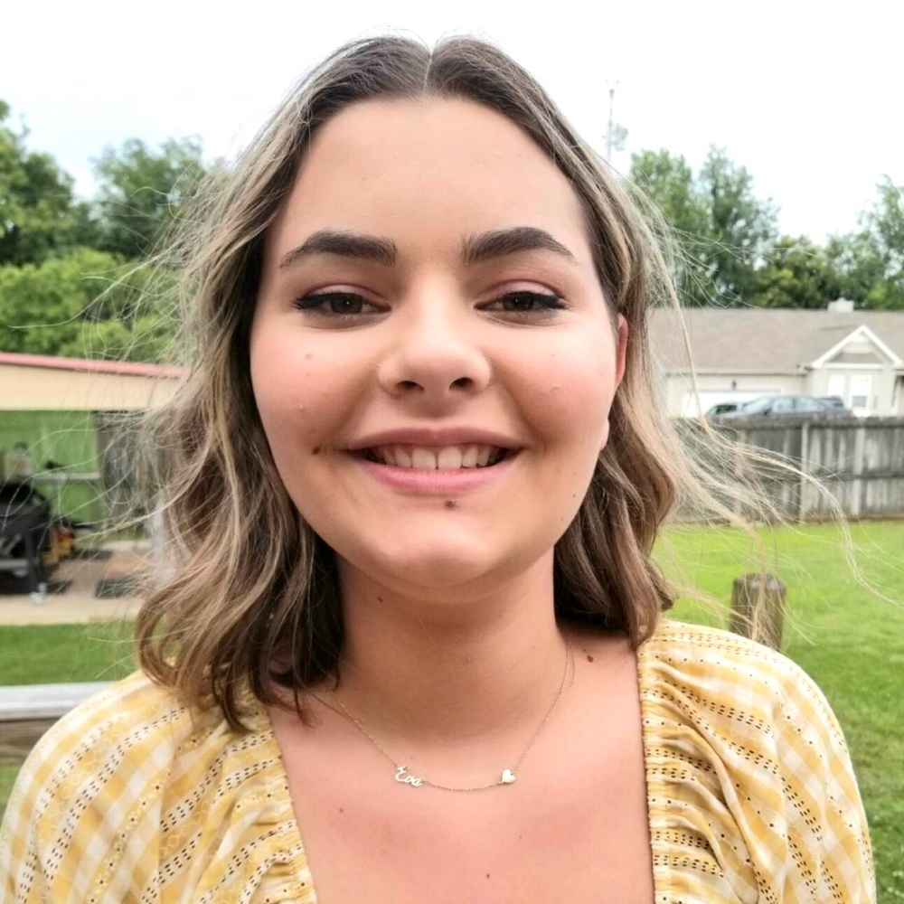 Meet your Posher, Eva